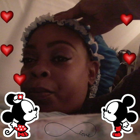 Meet your Posher, Monique - Picture 1 of 1